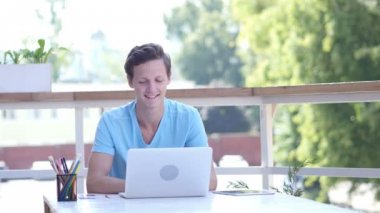 Müşteriler, açık oturma ile Online Video konferans