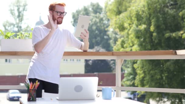 Video Conference on Tablet, Chat, Standing in Balcony Outdoor — Stock Video