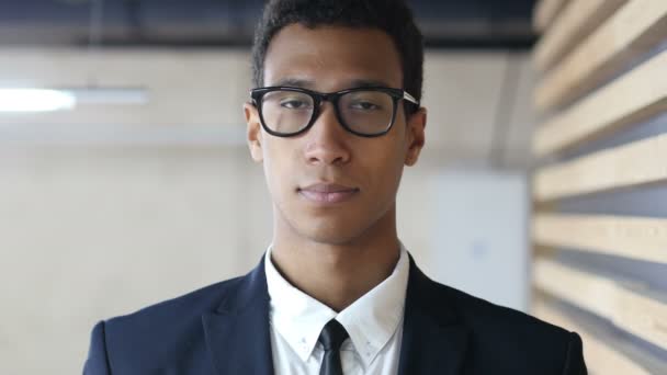 Portrait of Black Businessman in Suit Looking in Camera — Stock Video