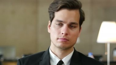 Kafa sallayarak, işadamı, portre Office tarafından Hayır katılmıyorum