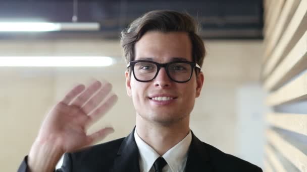 Ciao, Hello, Gesture by Man in Suit — Video Stock