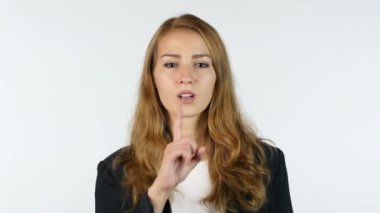 Sessizlik, sessizlik jest, portre, beyaz arka plan gösterilen işkadını