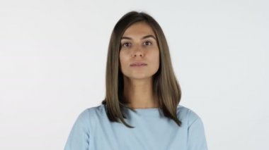 Titreyen kafa, Evet, güzel kız, Studio beyaz arka plan kabul