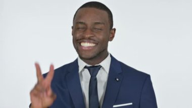 Zafer işareti: Genç Afrikalı, Beyaz Arkaplan