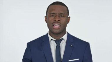 El Yazısıyla Dur İşaretli Afrikalı İşadamı, Beyaz Arkaplan