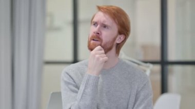 Düşünen Genç Kızıl Adam 'ın Portresi