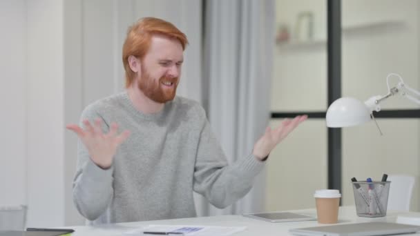 Disappointed Redhead Man Feeling Worried — Stock Video