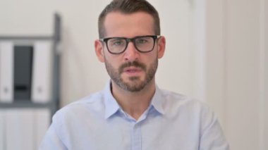 Savaşan Kızgın Orta Çağ Adamı Portresi, 