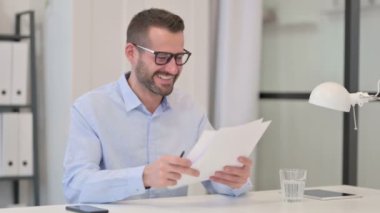 Belgelerde Başarı Orta Çağ Erkeğini Heyecanlandırdı 