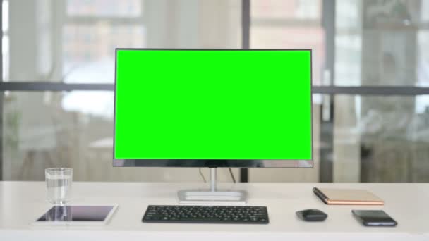 Bureau avec écran vert Chroma Key, Zoom avant — Video