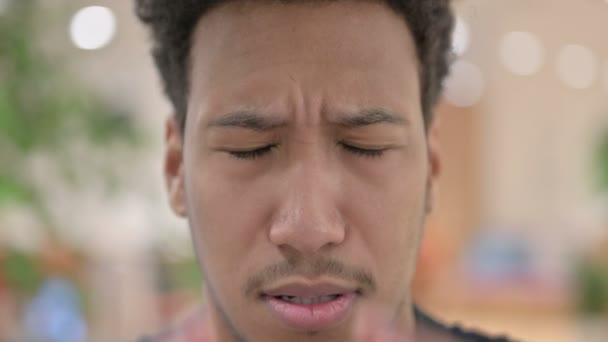 Close up of Face of African American Man having Headache — Stok Video