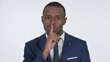 Öfkeli Afrikalı İşadamı Beyaz Arkaplan 'dan Lips On Lips 