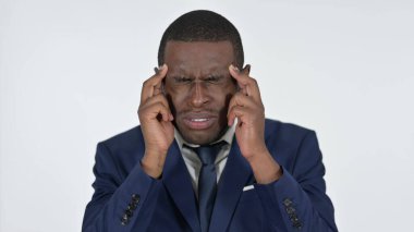 Başağrısı olan Afrikalı İşadamı, Beyaz Geçmişli