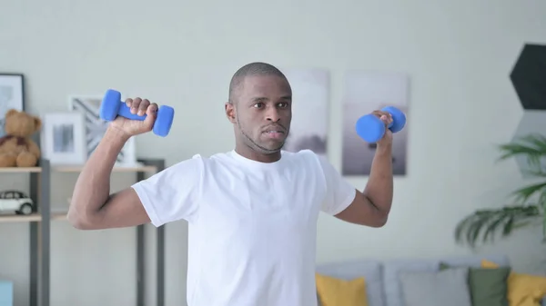 Close up of African Man Working out with Dumbbells — Φωτογραφία Αρχείου