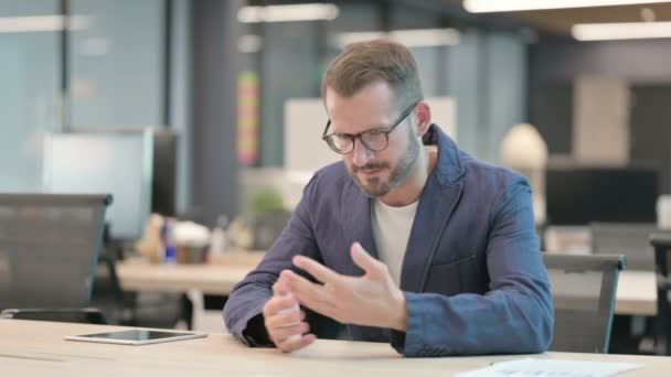 Upset Middle Aged Businessman Worried While Sitting in Office — Stock Video