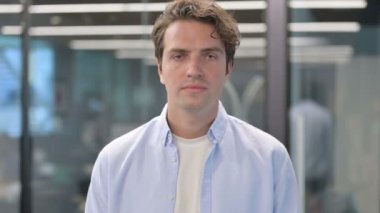 Çekici Adam 'ın Portresi Çığlık atıyor, Bağırıyor 