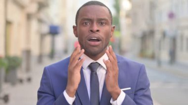 Açık hava Afrikalı İşadamı Kayıplara Tepki Veriyor