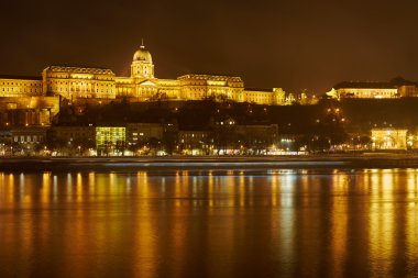 Buda Kalesi gece