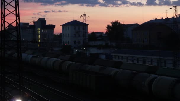 Treinstation op een nacht in Rusland — Stockvideo