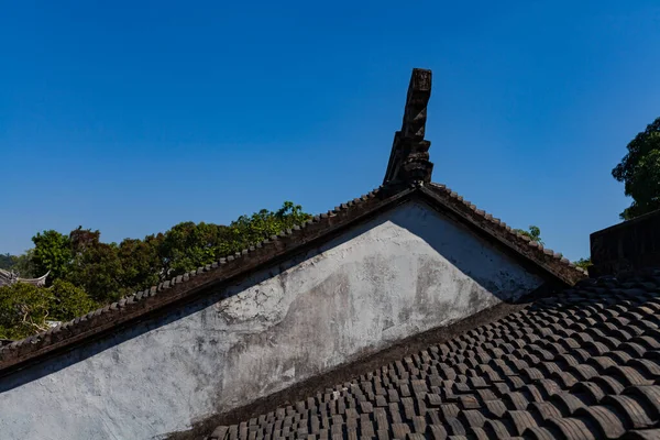 Chiński Starożytnych Budynków Domu Pod Błękitnym Niebem — Zdjęcie stockowe