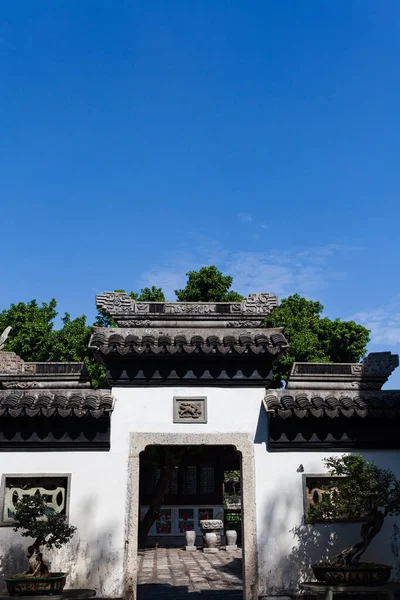 Edificios Antiguos Chinos Casa Bajo Cielo Azul —  Fotos de Stock