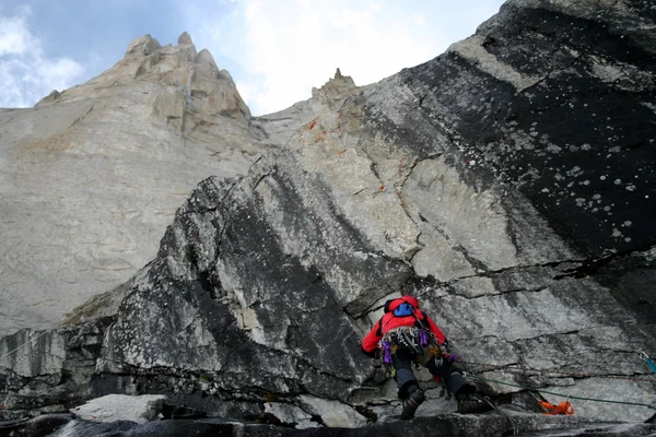 벽에 산악인입니다. 파키스탄 — 스톡 사진