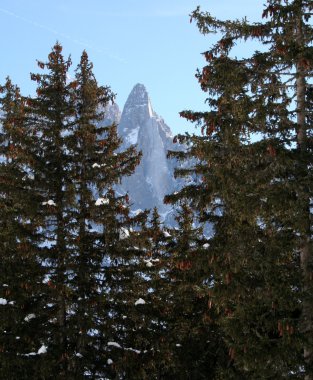 Mon Blanc kalemi ve Chamonix, panoramik manzaralı.