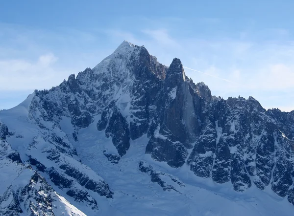 Mon Blanc kalemi ve Chamonix, panoramik manzaralı.