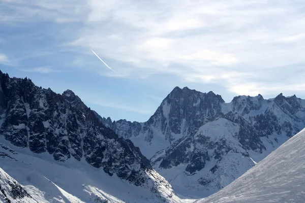 Mon Blanc kalemi ve Chamonix, panoramik manzaralı.