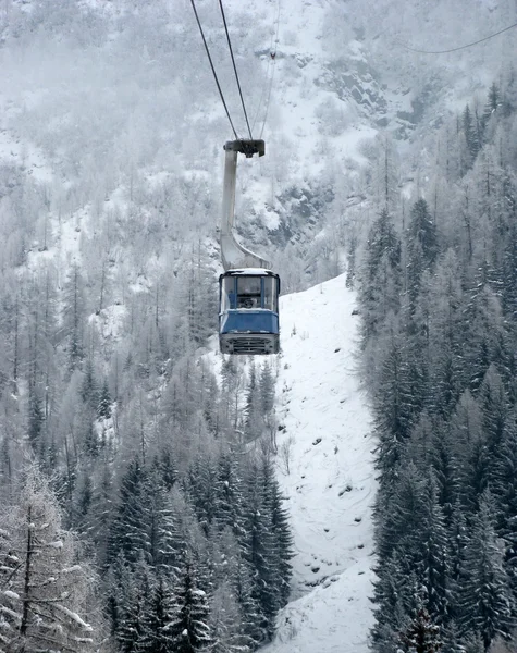 Mont Blanc-ra és Chamonix, hegyi panorámával. — Stock Fotó