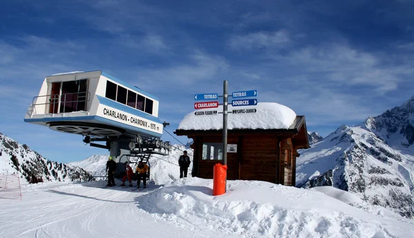 Monte Bianco e Chamonix, vista panoramica sulle montagne . — Foto Stock