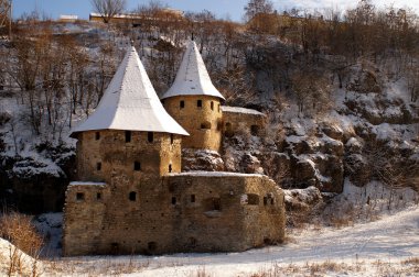 Ortaçağ savunma kapısı