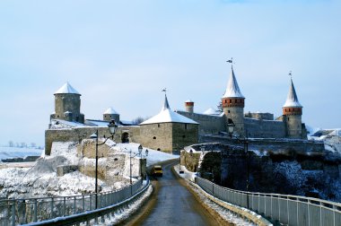 Ortaçağ Kalesi. Kış görünümü