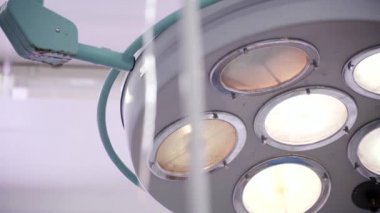 Modern cerrahi lambalar