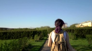 Turist kız zevk güzel park