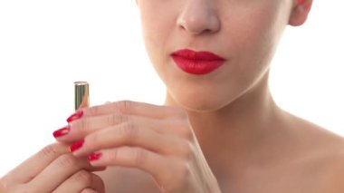 Taze kız ve kırmızı ruj