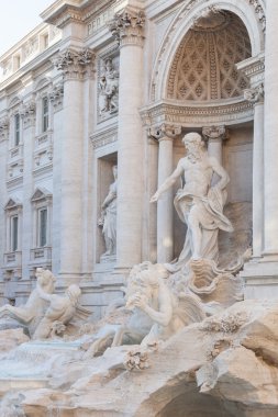 Roma 'daki Trevi Çeşmesi