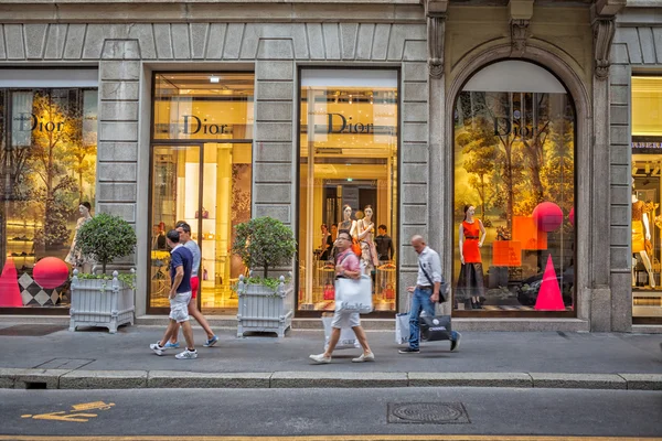 Shopping i Milano Royaltyfria Stockbilder