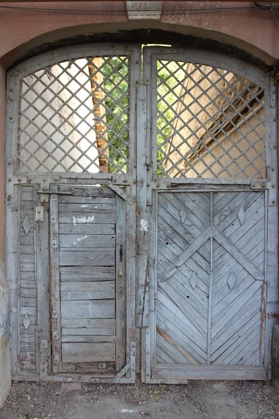 Wooden entrance gate — Stock Photo, Image