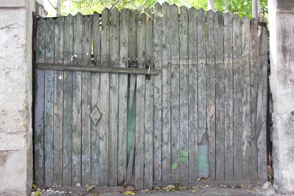 Wooden entrance gate — Stock Photo, Image