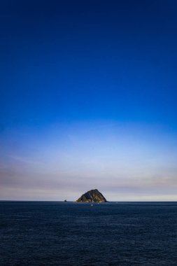 Keelung Adası, Tayvan 'ın kuzey kıyısında ünlü bir volkanik ada.