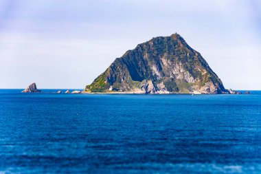 Keelung Adası, Tayvan 'ın kuzey kıyısında ünlü bir volkanik ada.