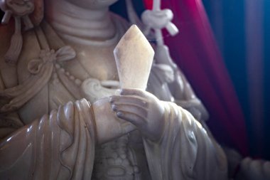 Elindeki Seremoni Tablosu 