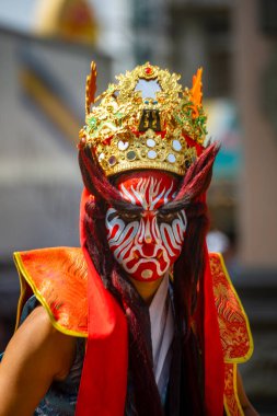 Ba Jia Jiang (The Eight Generals) grubunun klasik giyimi ve davranışı. Ba Jia Jiang, Tayvan ve Minnan bölgesinde bulunan bir tapınak geçit törenidir.