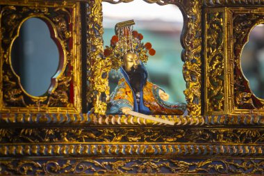 Eldiven Kuklası (Budaixi) performansının özü