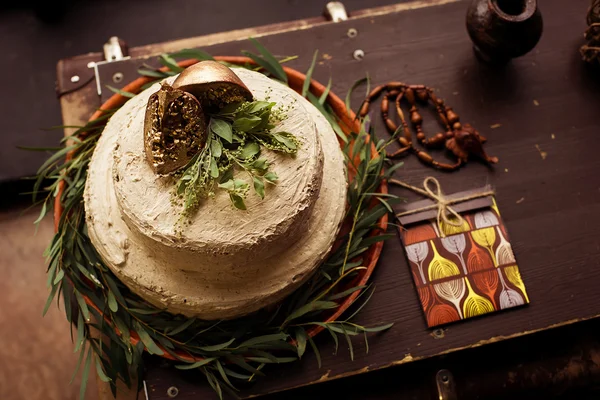 Gelin ve damat pasta kesme