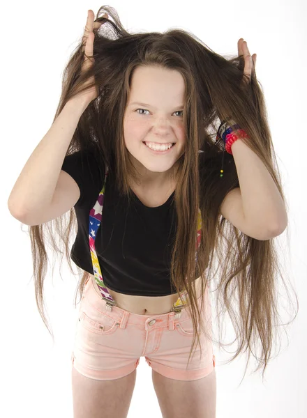 Beyaz zemin üzerine gözlük ile güzel duygusal kız