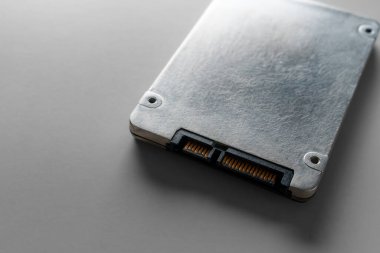 Veri yedekleme ve güvenliği için SSD sürücüsü