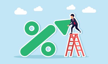 İşadamı, iş gelirlerinin yüzdesini artırma çabalarının göstergesi olarak ok yerleştirmek için merdivene tırmandı