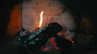 Hiçbir renk grading şömine - yavaş hareket - yanan ateş